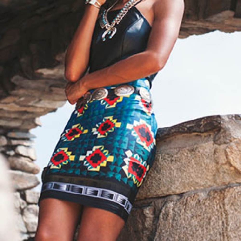 Oxdx eco poly skirtThe size is large but it’s more like a medium.
